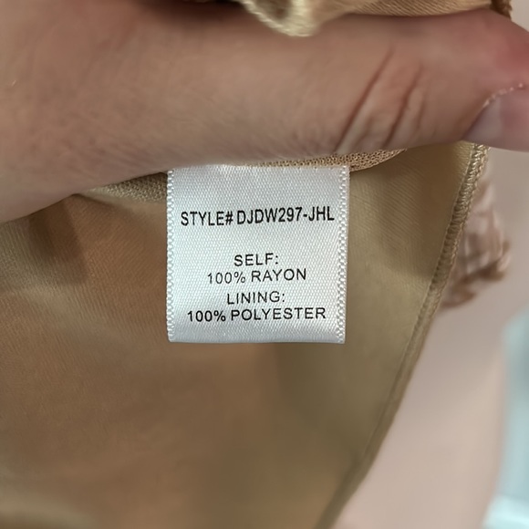 NWT Gianni Bini Women’s Tan Babydoll Dress - Picture 8 of 8